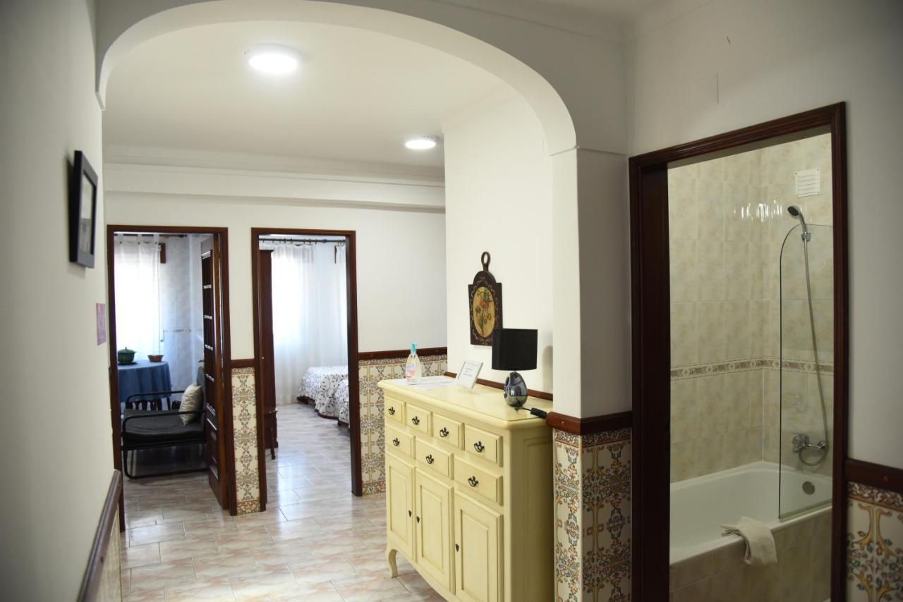 Flor Da Primavera - Residencial E Apartamentos Azambuja Kültér fotó