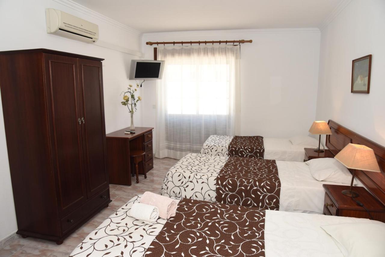 Flor Da Primavera - Residencial E Apartamentos Azambuja Kültér fotó